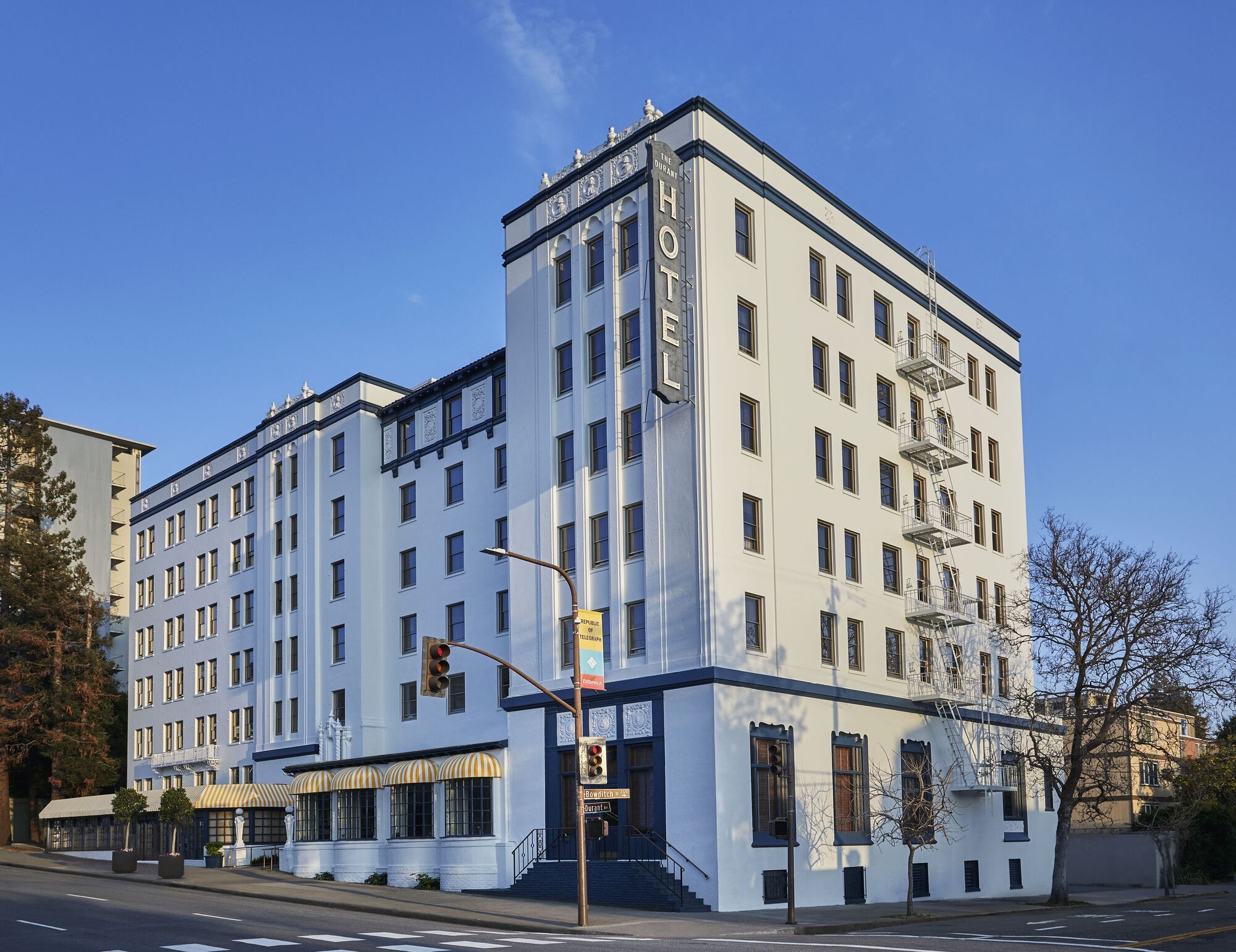 Graduate By Hilton Berkeley Hotel Exterior photo